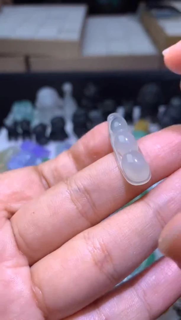 未镶嵌定制翡翠毛货