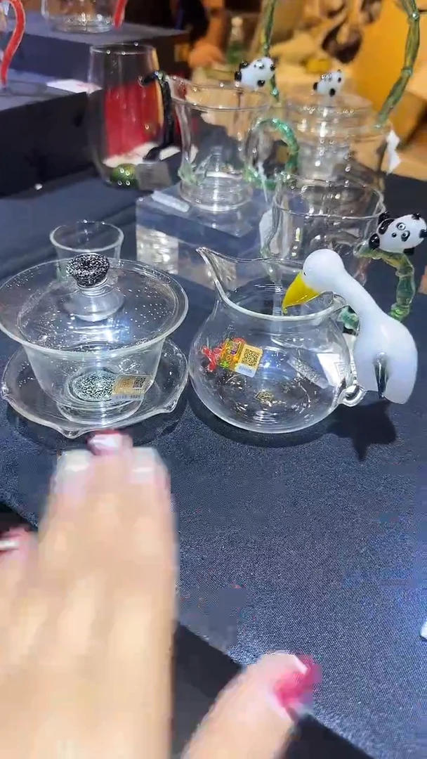 晶焱鹈鹕公道杯+黑金盖碗