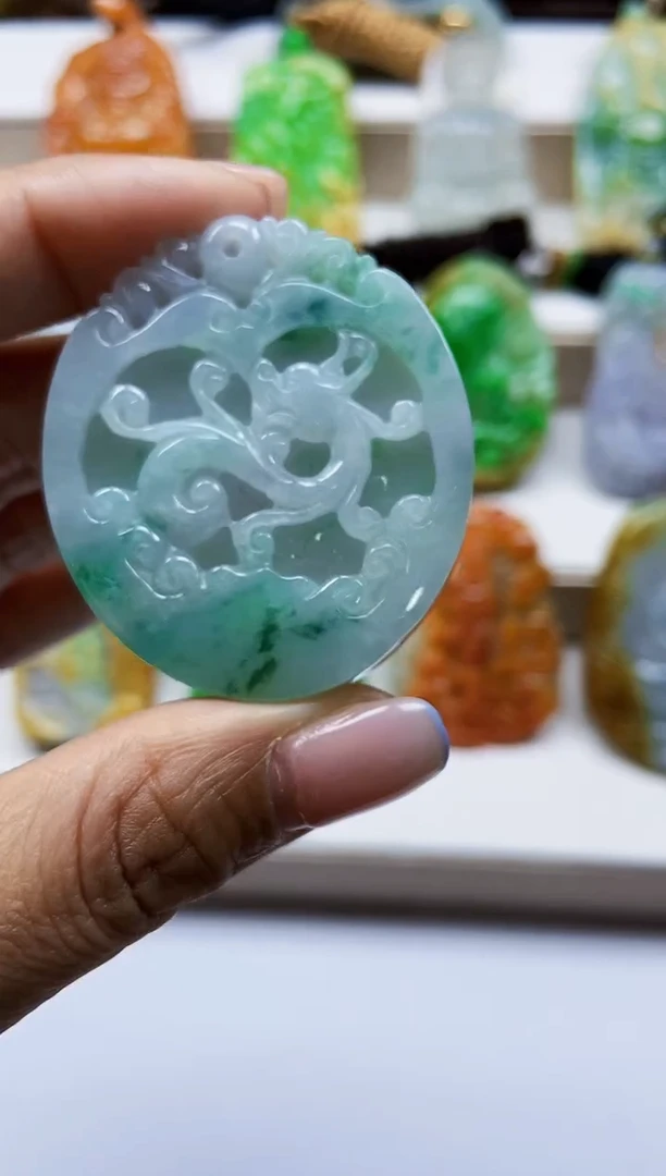 颈饰未镶嵌翡翠翡翠A货