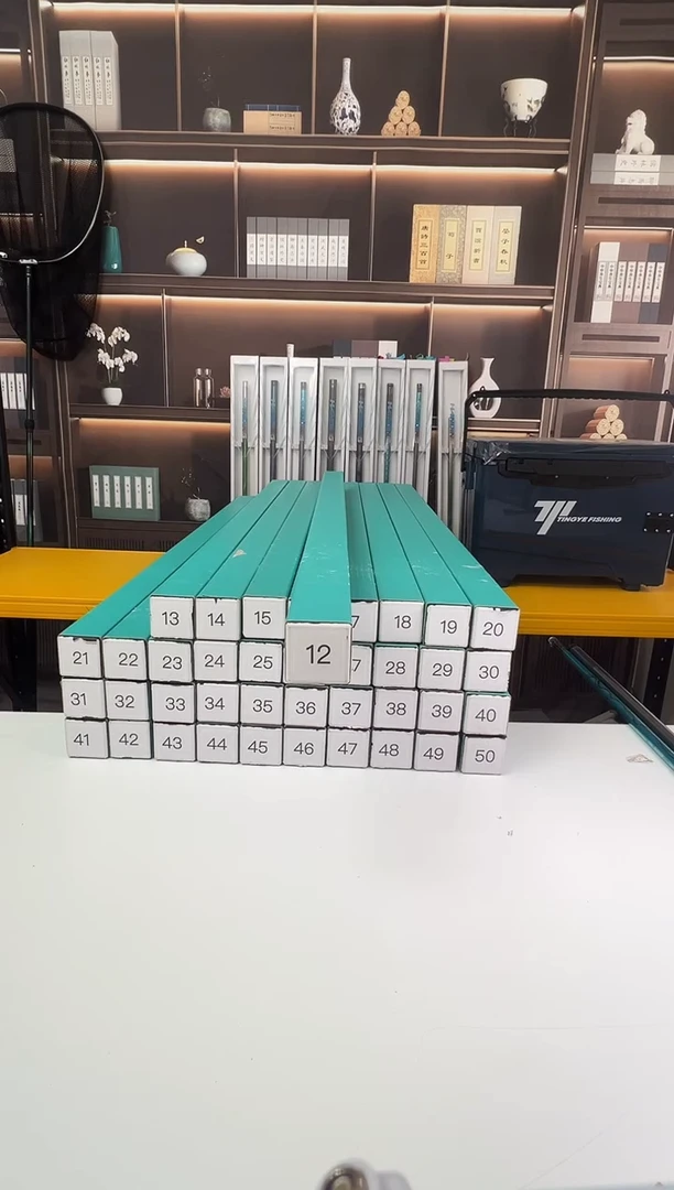 碳素1.8m以下12号鱼竿钓箱随机出