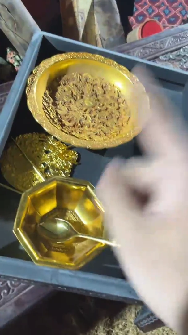 香榧木开封小型黑色双龙扁盒子