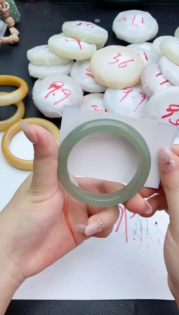 石英质玉手镯未镶嵌245+53/54