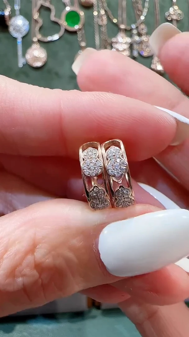 【闪购商品】钻石耳饰18K金镶嵌18K金钻石葫芦耳环