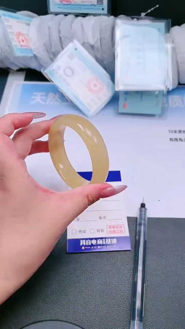 未镶嵌手镯石英质玉16T223-55