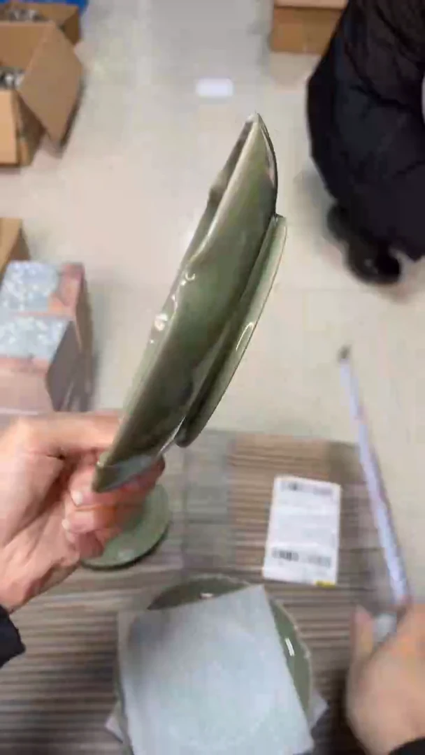 陶瓷纯手工秘色花口壶承 纹饰随机发