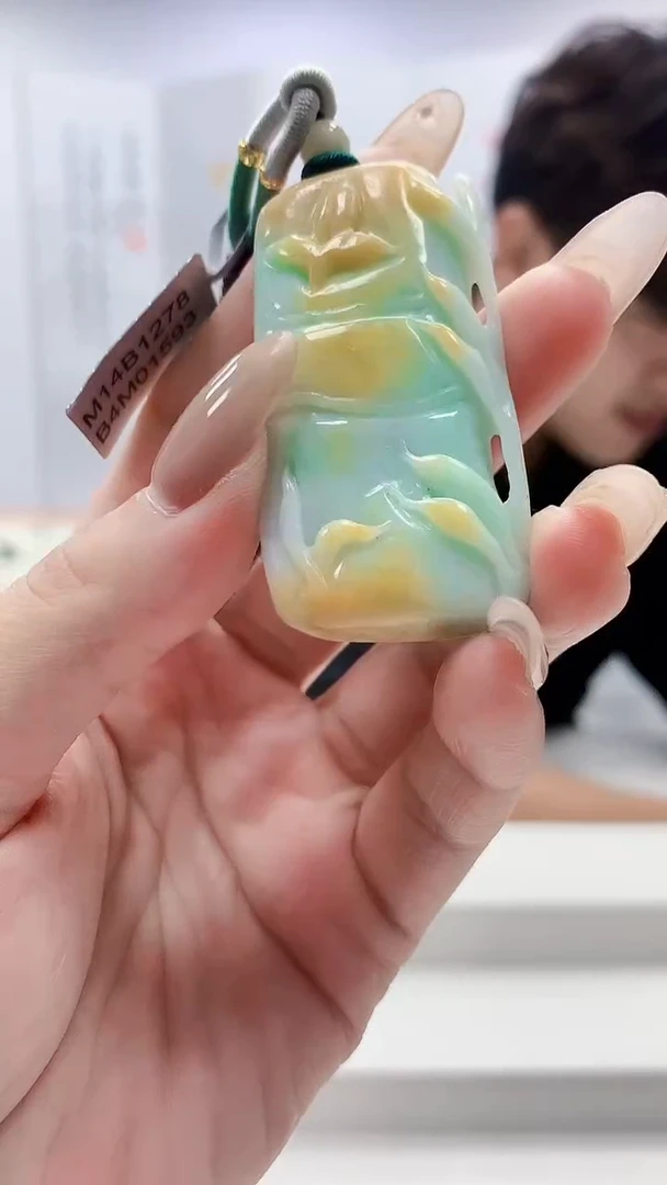 未镶嵌定制翡翠5145lr-毛货挂件58