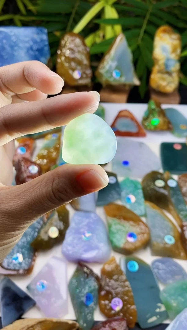 未镶嵌定制翡翠翡翠