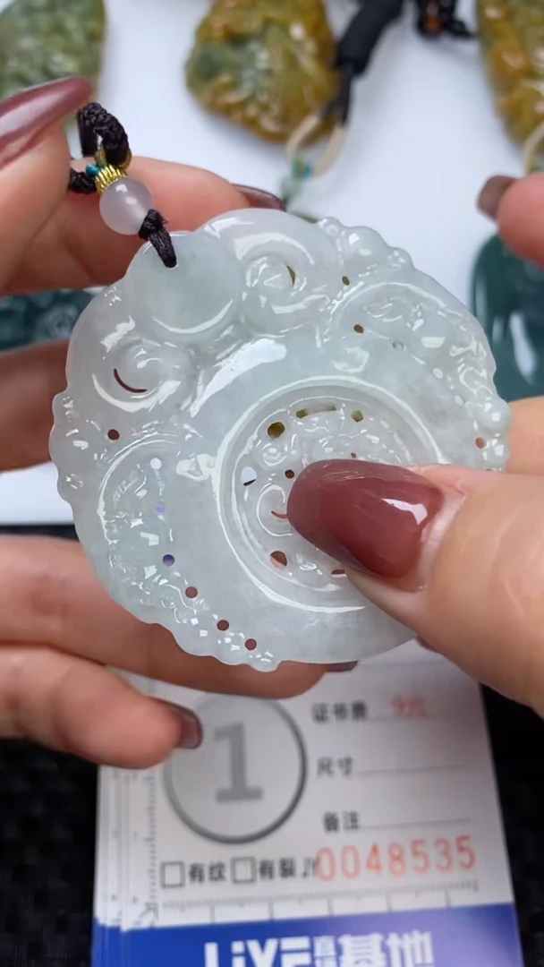 【闪购商品】翡翠颈饰未镶嵌1111111111111111