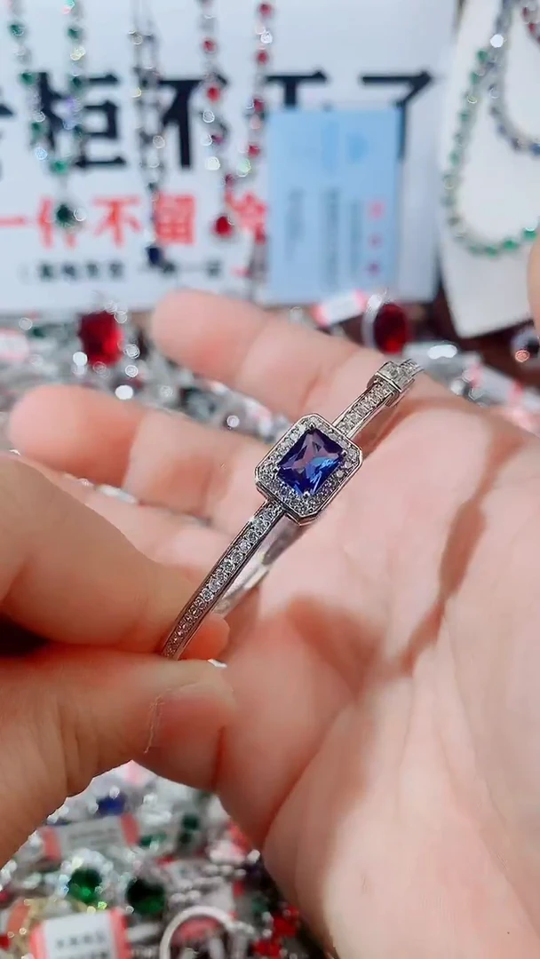 手镯蓝宝石未镶嵌