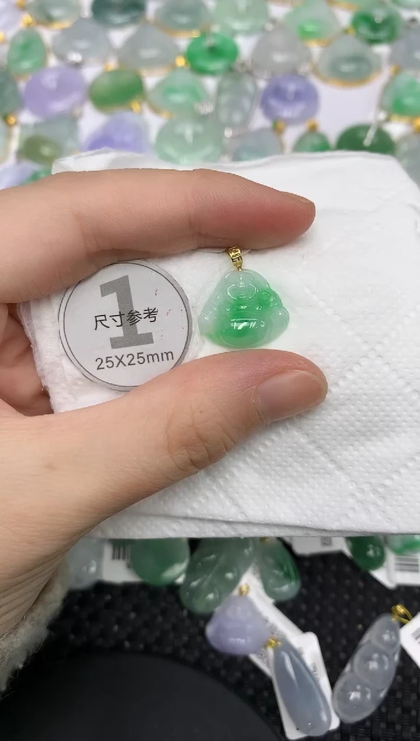 颈饰18K金镶嵌翡翠111111111111