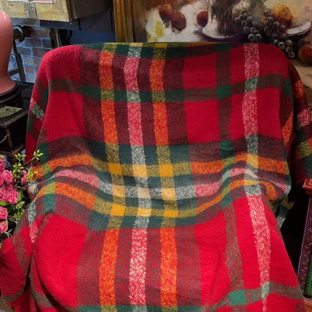 休闲格纹红色沙发垫子