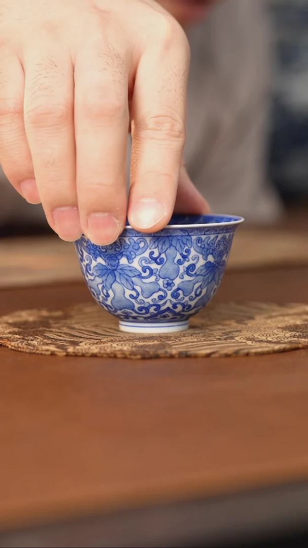 杯看山柴窑青花福禄