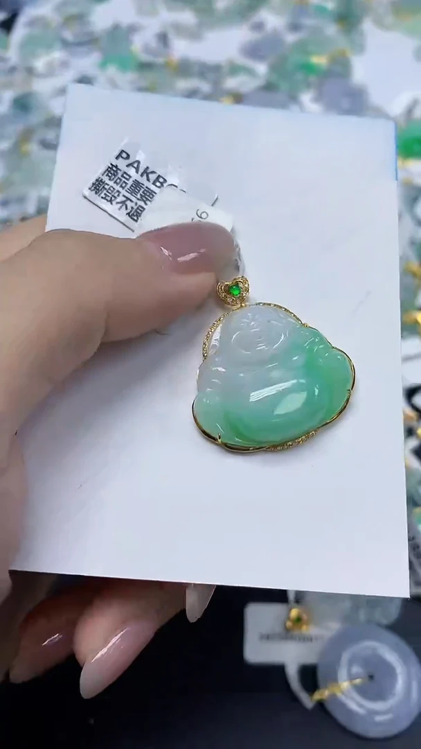 翡翠18K金镶嵌颈饰天然缅甸翡翠A货