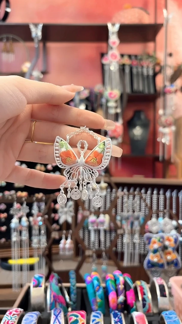 织绣6**7云织谣民族风精美饰品  180