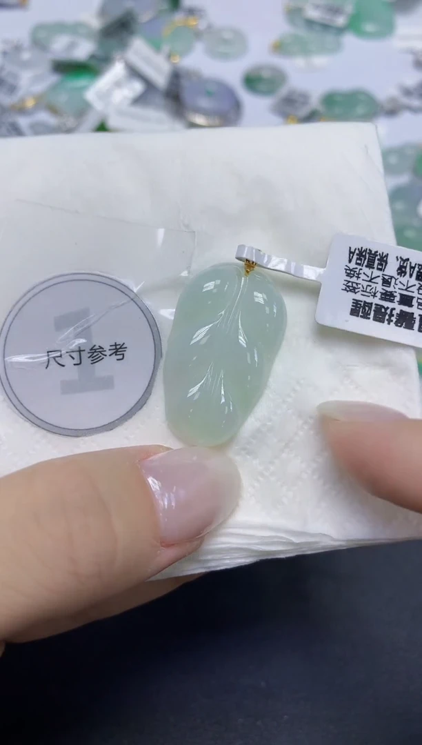 颈饰18K金镶嵌翡翠天然缅甸翡翠A货百元以上9元证书费自理