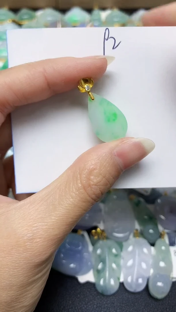 翡翠未镶嵌颈饰天然翡翠A货