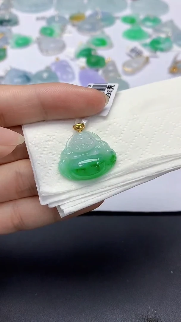 翡翠18K金镶嵌颈饰天然缅甸a货翡翠