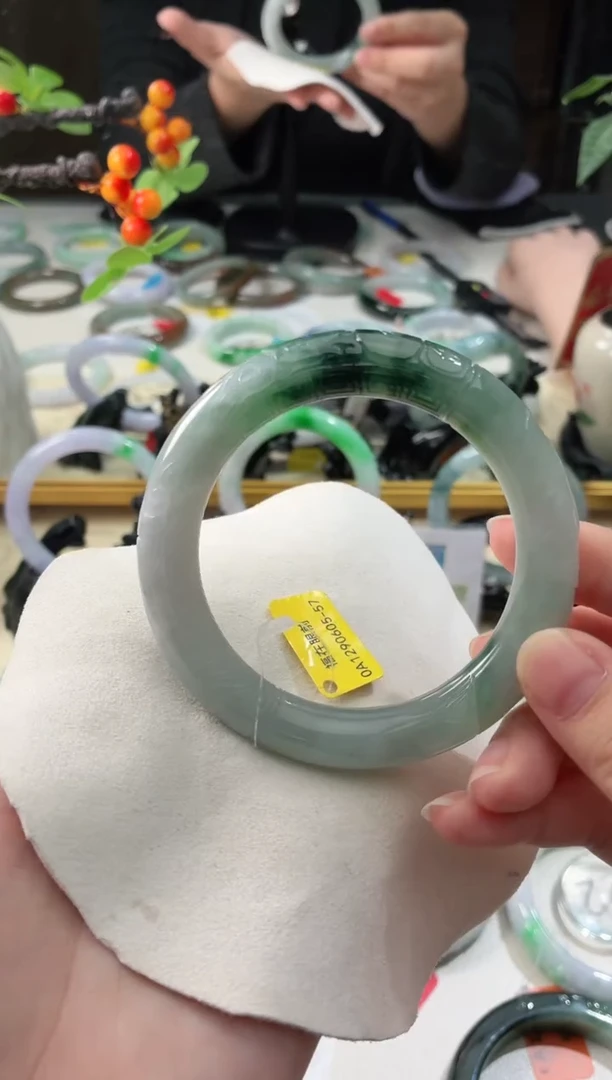 未镶嵌手镯翡翠随*…3  翡翠手镯 58