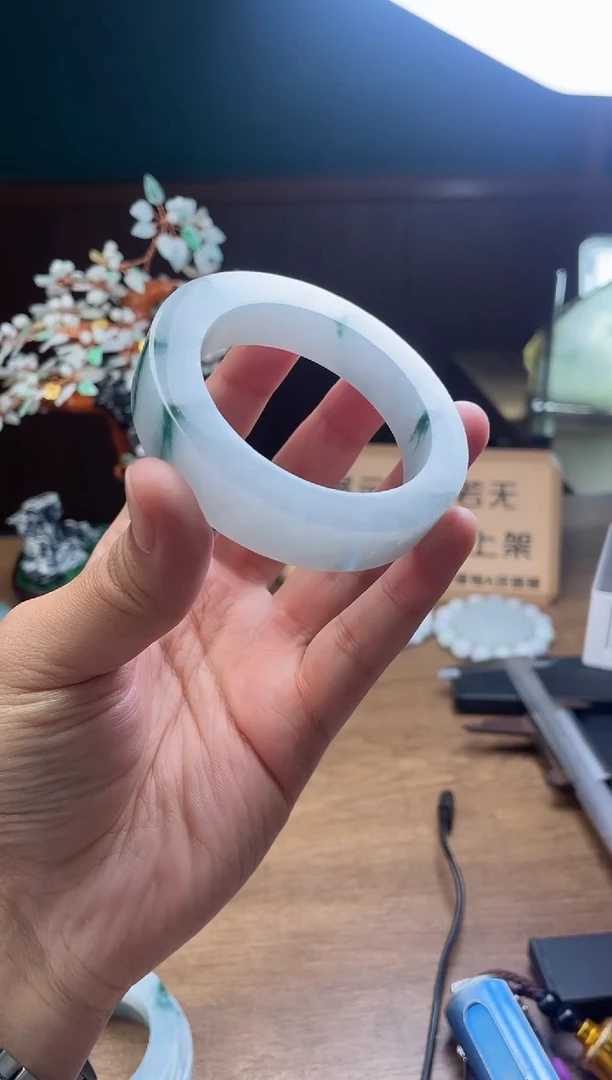 【闪购商品】定制翡翠手镯未镶嵌定制