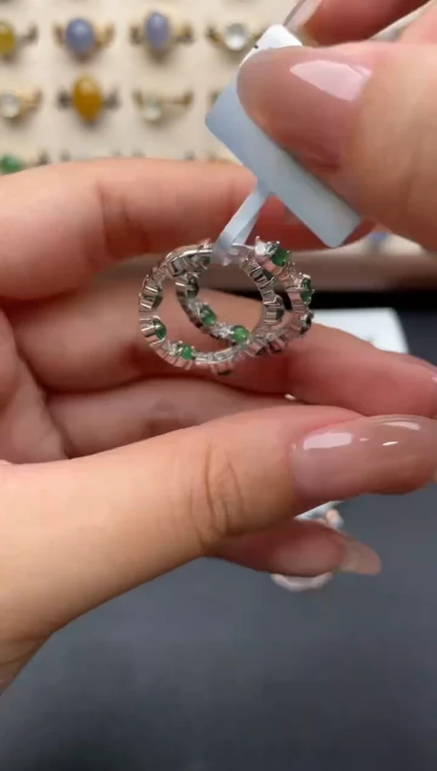 未镶嵌戒指翡翠一物一证一礼盒