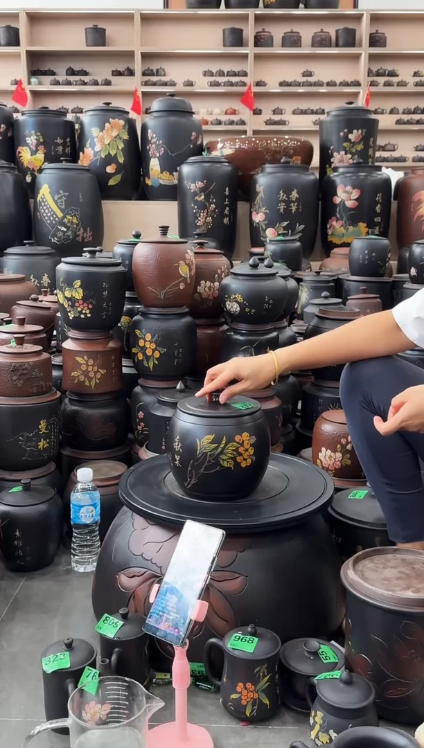 罐瑕疵茶叶罐  腰鼓彩填  732