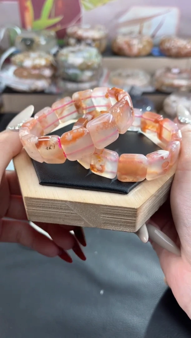 未镶嵌手镯石英质玉手牌