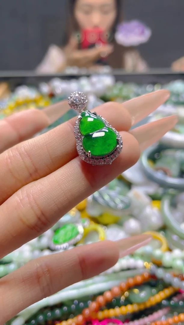 颈饰未镶嵌翡翠/K/翡翠A货，一件也是批发价