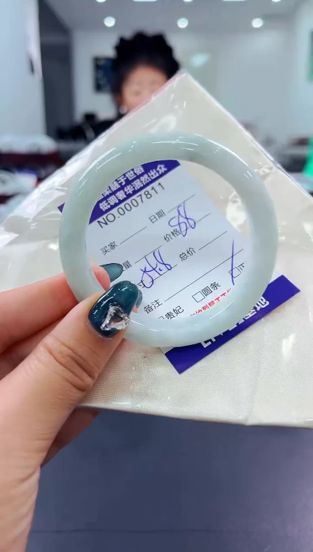 翡翠手镯未镶嵌天然缅甸A货翡翠