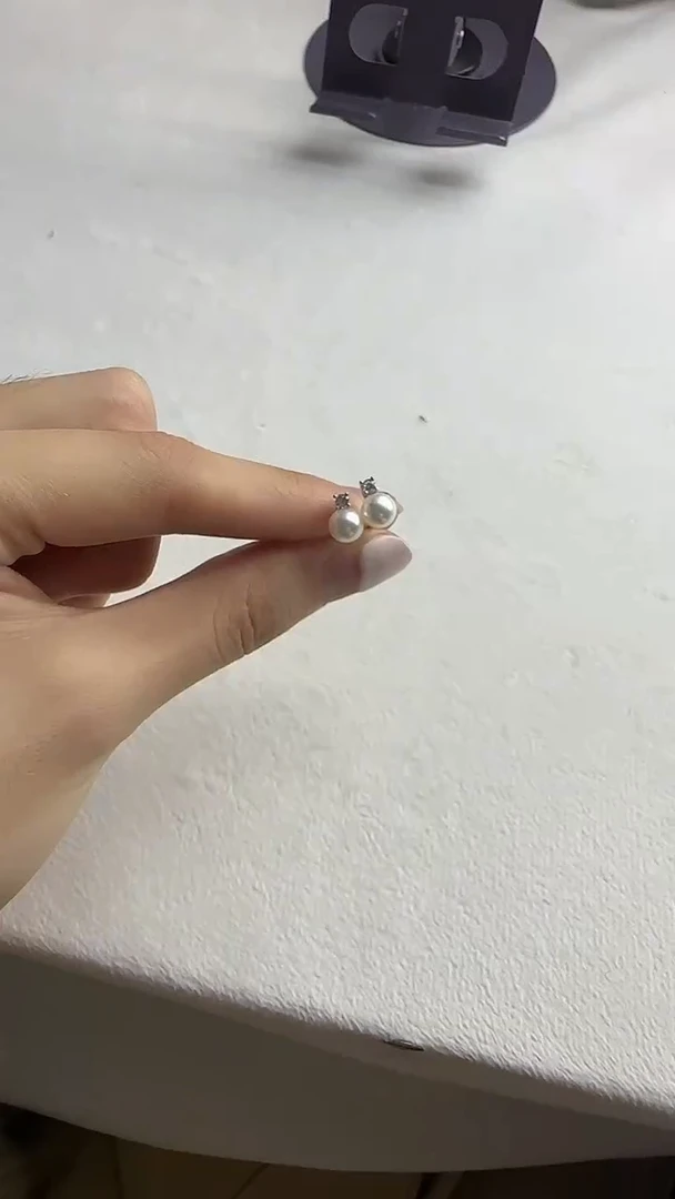 银S925镶嵌耳钉淡水珍珠4号  5-6mm戴妃极光ak珍珠耳钉