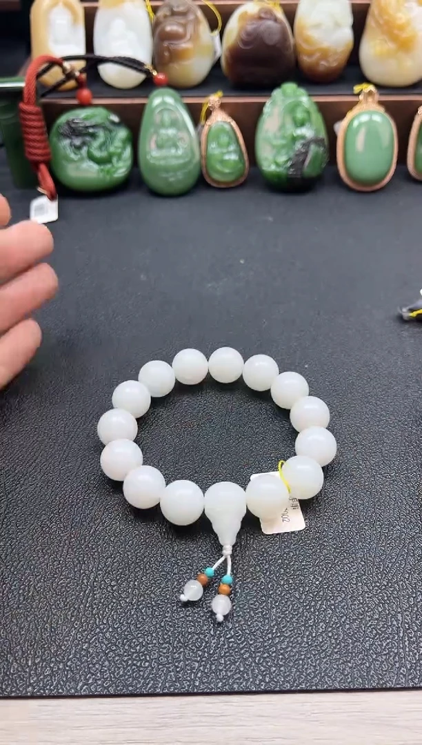 【闪购商品】和田玉手链未镶嵌俄料芭莎手串