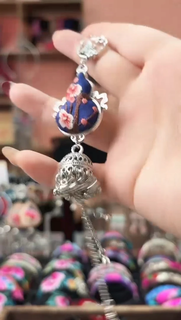 织绣艺枝独绣手工饰品08