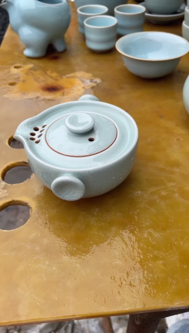手抓壶 粉青釉 微瑕 朱家汝窑款