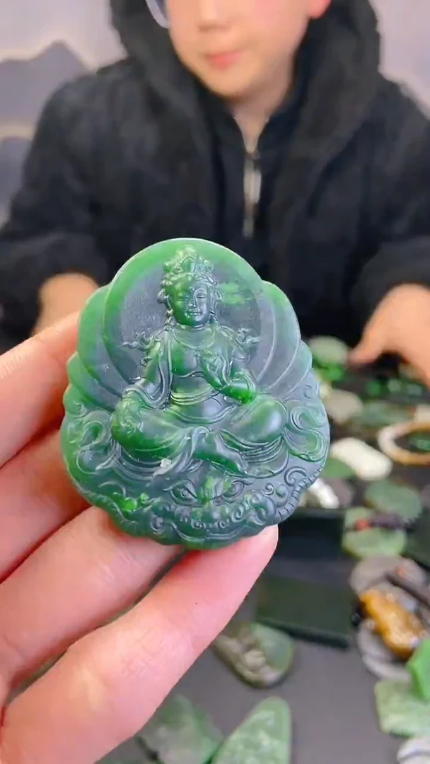 颈饰未镶嵌和田玉1