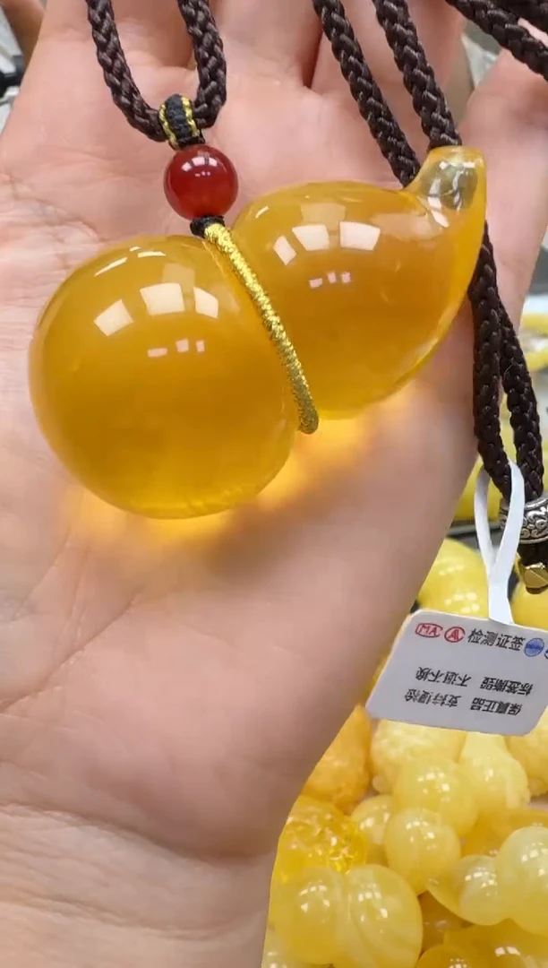 裸石琥珀未镶嵌如图