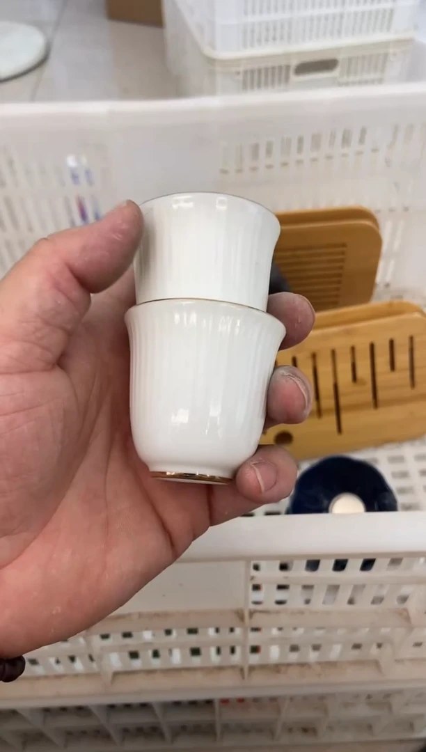 杯无运费险有瑕疵的摄影的产品有使用过的痕迹有点脏介意勿拍1