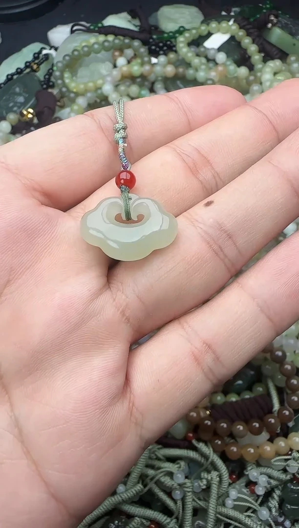 颈饰未镶嵌和田玉拍一发一