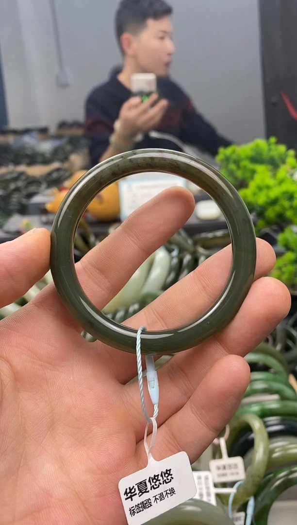 未镶嵌手镯和田玉53.7