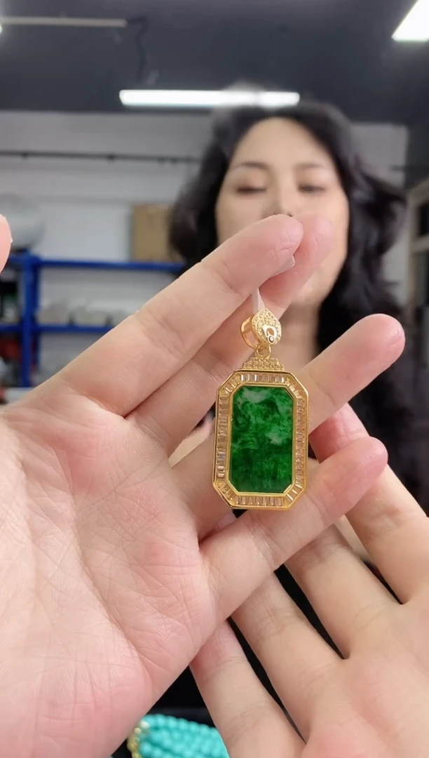 翡翠银S925镀金镶嵌吊坠(不含链)多样性发其一颜色微差