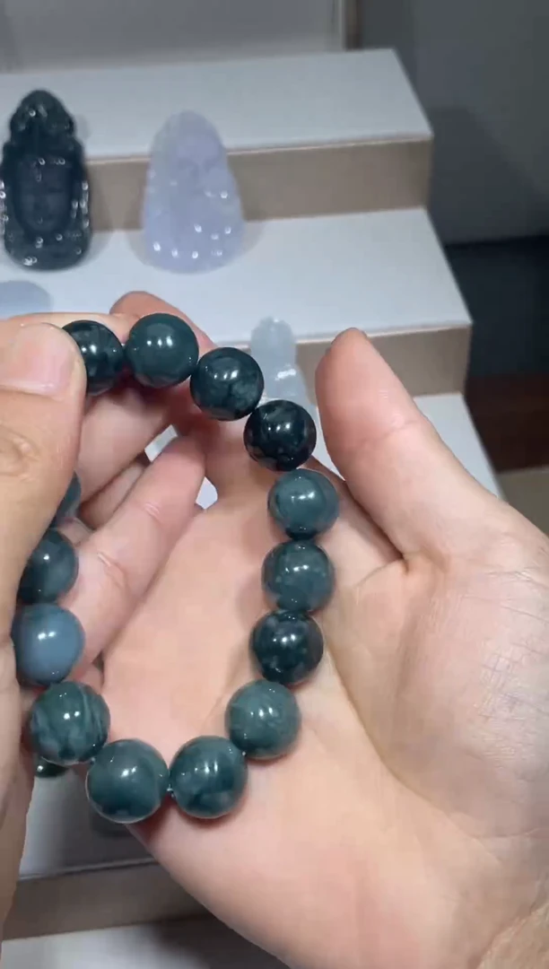 颈饰未镶嵌翡翠颈饰 未镶嵌 翡翠