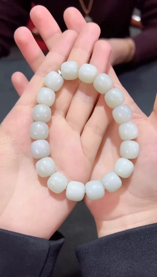 【闪购商品】和田玉手串未镶嵌且末料卡12老型手串