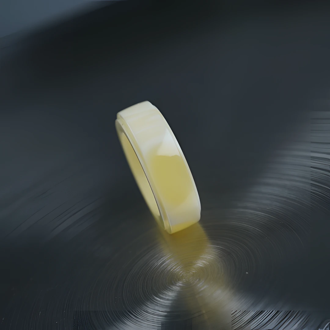 透金溶洞瓷白跑环内径12.4外径18.4厚度5.3mm琥珀蜜蜡