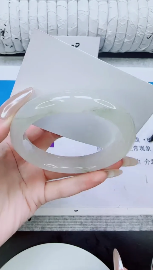 未镶嵌手镯石英质玉46/60