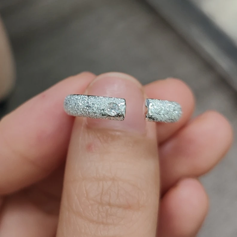 足银锆石戒指 足银999钉沙戒指