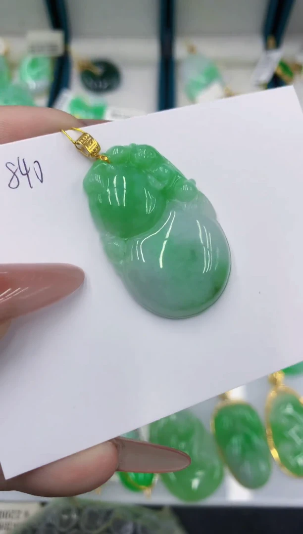 颈饰18K金镶嵌翡翠111111