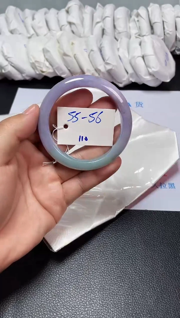 翡翠手镯未镶嵌110