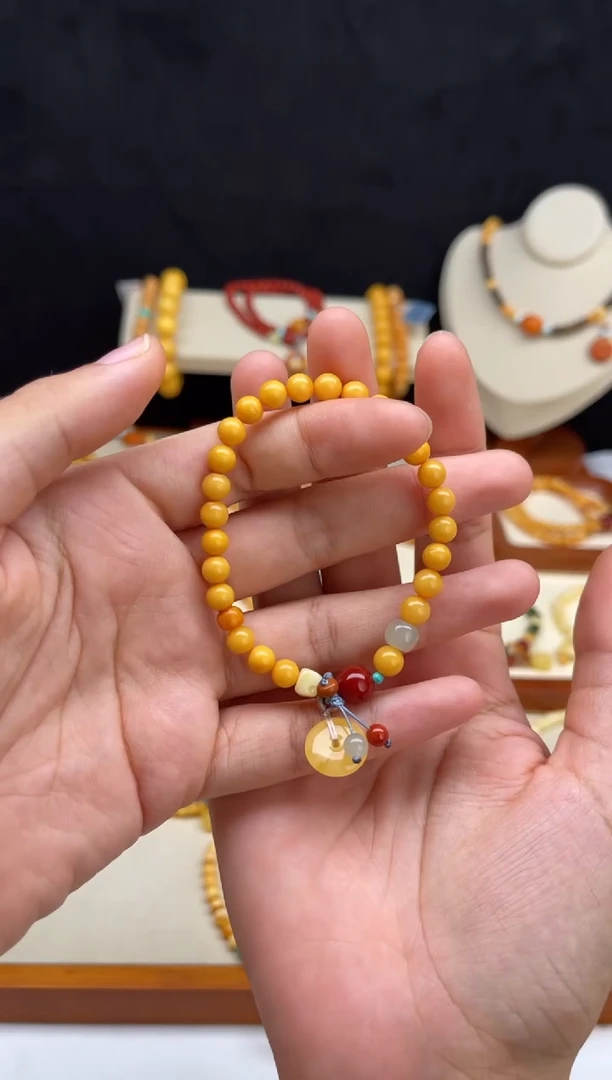 手链蜜蜡未镶嵌6+