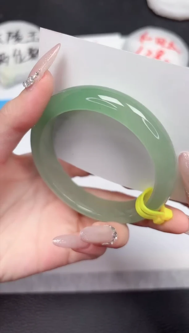 【闪购商品】石英质玉手镯未镶嵌468-57.8