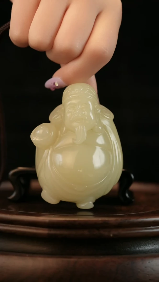云南石竹叶青雕刻：福运亨通