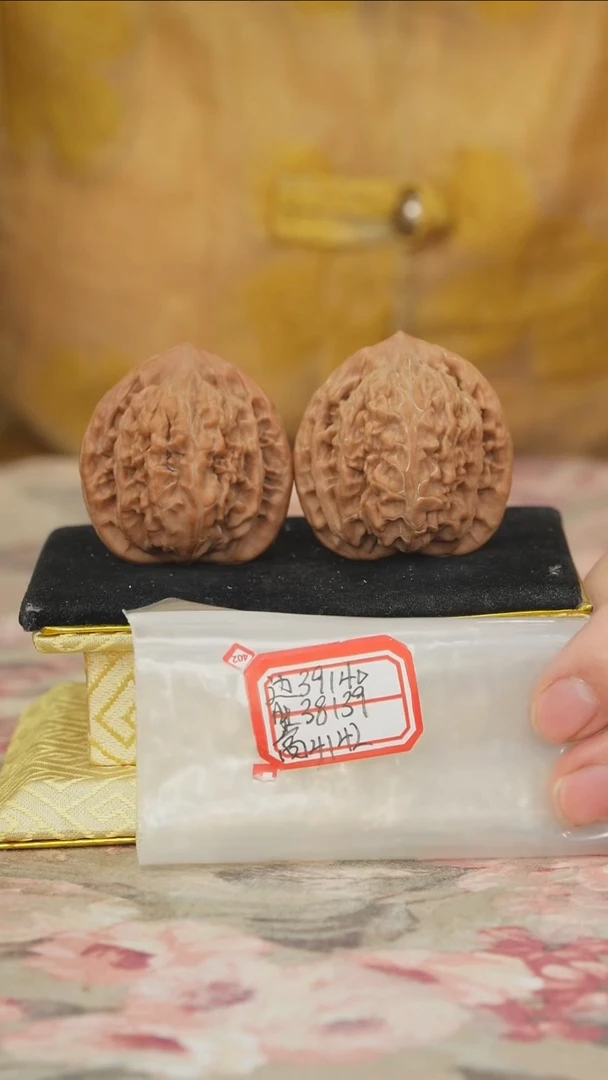 把件文玩核桃望月