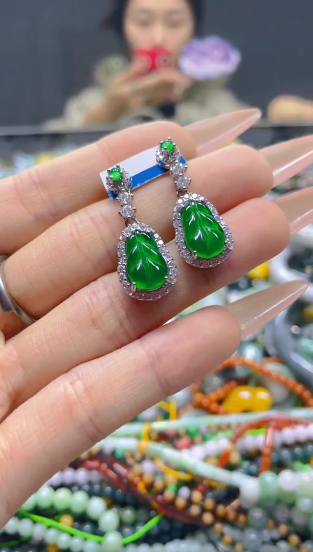 颈饰未镶嵌翡翠/L/翡翠A货，一件也是批发价